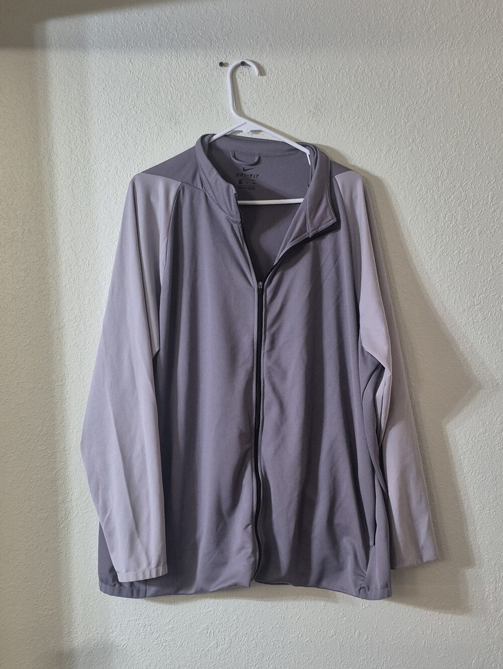 Nike Men's Lightweight Zip Jacket
